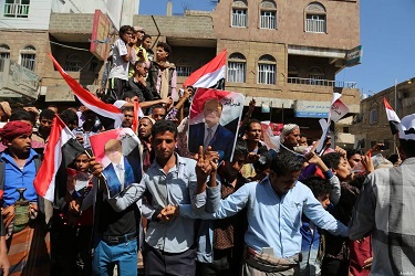 Ribuan Warga Yaman Berdemo Menuntut Pengusiran Pemberontak Syi'ah Houtsi Dari Taiz